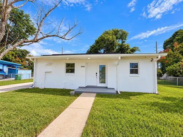 2255 W Dana Dr, Deltona, FL 32738