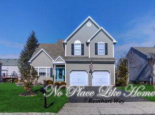7 Reinhart Way, Bridgewater, NJ 08807