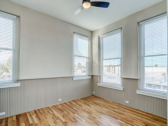 3rd image of 10 W Leigh St #10