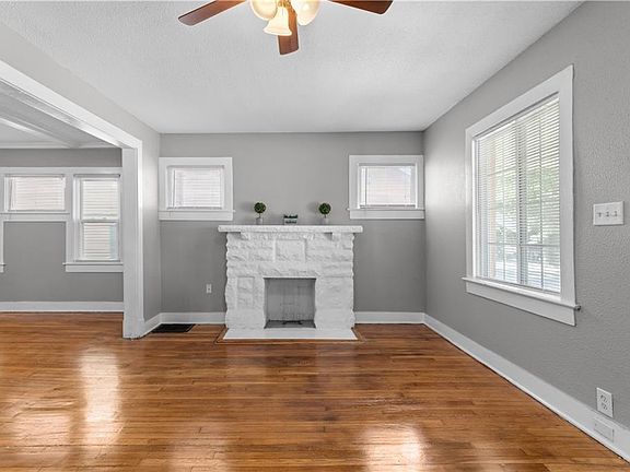 5th image of 3809 S Benton Blvd