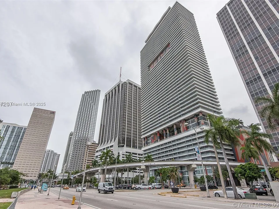 50 Biscayne Blvd #4400