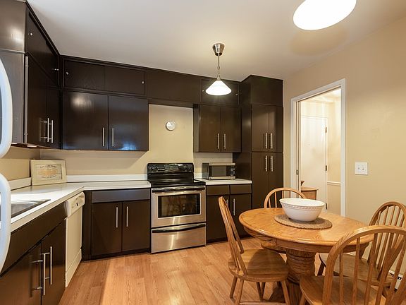 5th image of 1416 Hinman Ave APT 7