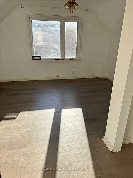 Mississauga House for rent - 3 Bedrooms — photo 9