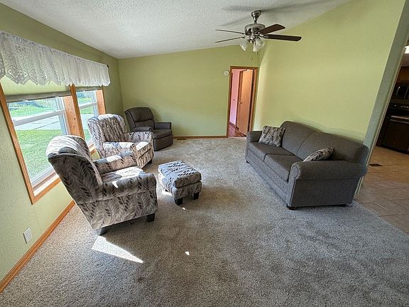 3rd image of 102 S Park St