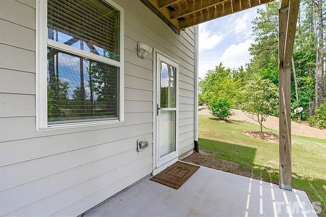 2223 Chattering Lory Ln — Photo 46