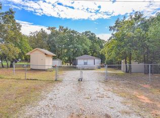 13 Fawn Ln, McLoud, OK 74851