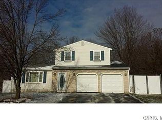 5610 Trastevere Rd, Clay, NY 13041