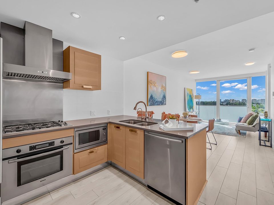 1st image of 8080 Cambie Rd #819