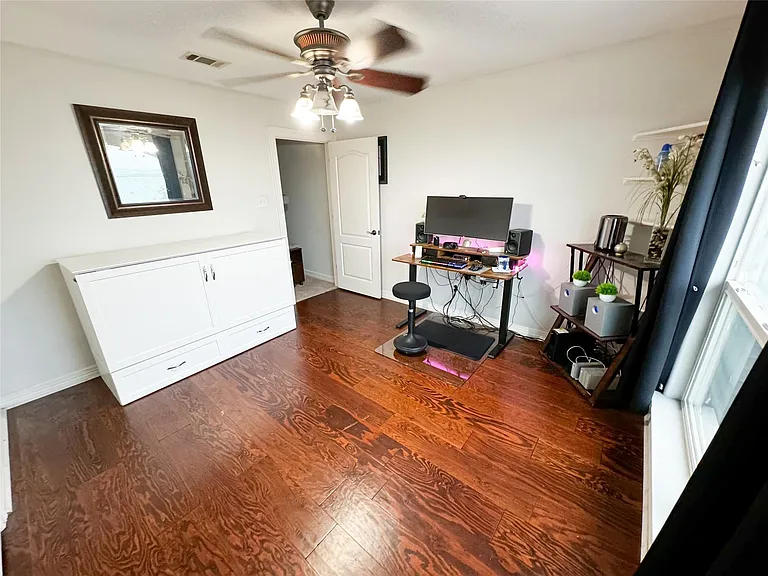 1213 Delsie Dr #B — Photo 21