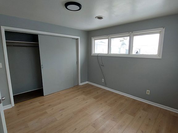 2nd image of 2415 Lasalle Ave #2