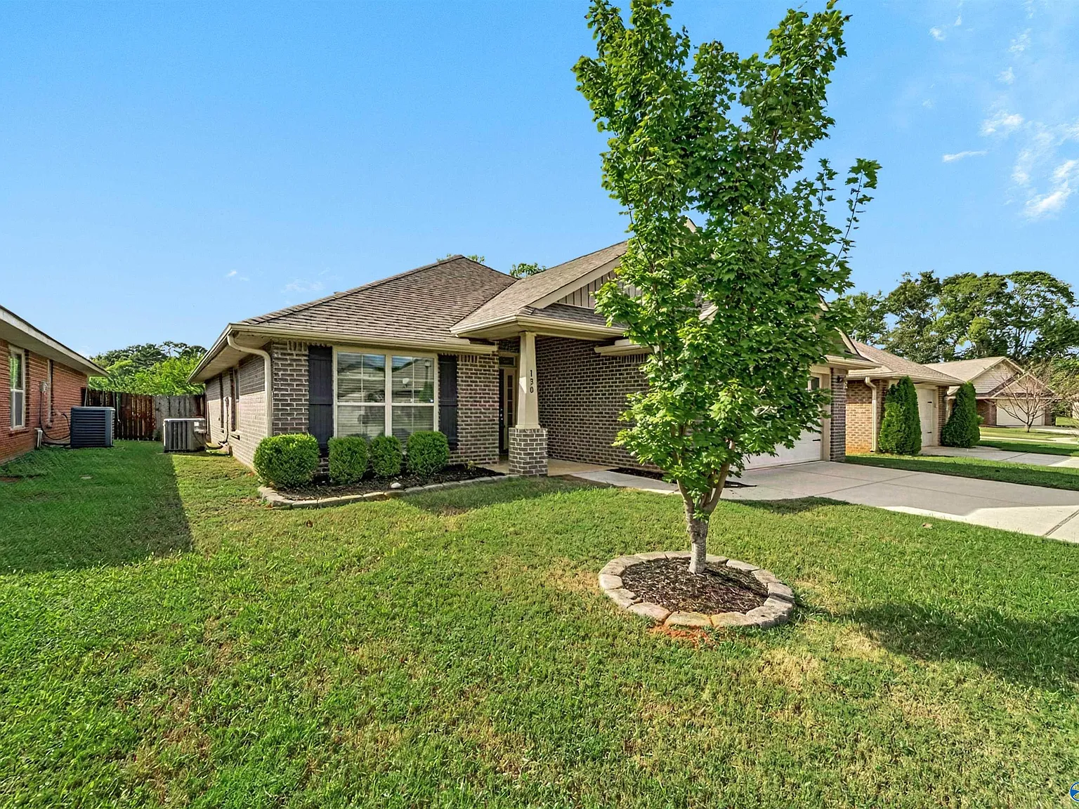 4 bed, 2.0 bath, 1879 sqft, $1,850 — Photo 4