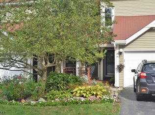 16 Pine Hollow Ct, Oak Ridge, NJ 07438