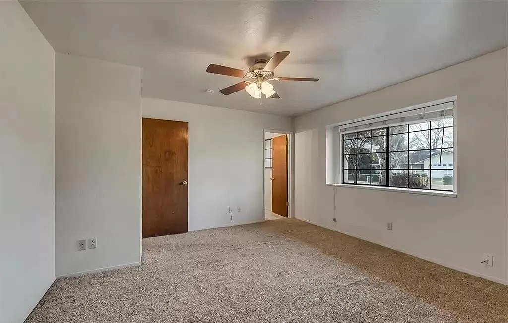 291 Plantation Way photo 1