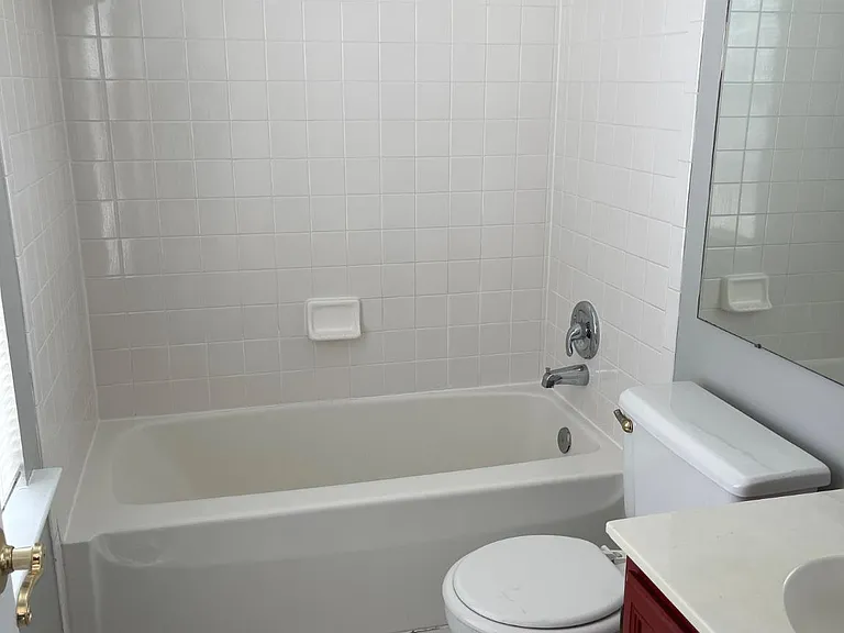 6 Marketree Ct — Photo 8
