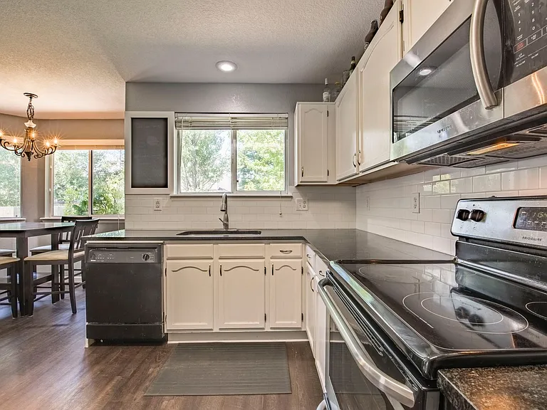 1275 S Boyero Ct — Photo 13