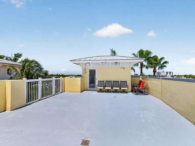 4332 Seagrape Dr #4 — Photo 35