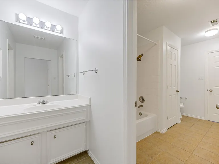4426 Desert Cliff Ct — Photo 29