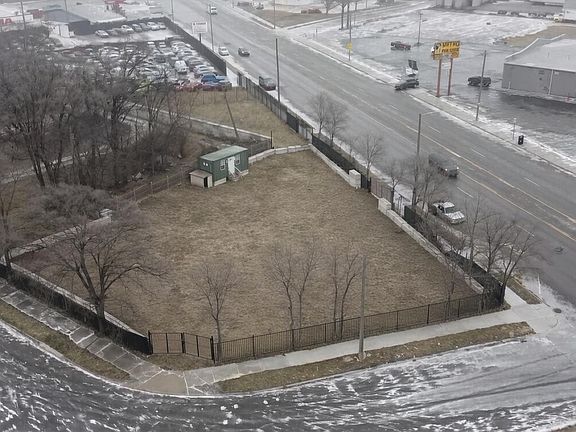 3rd image of 6474 W Warren Ave