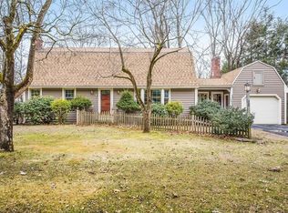 28 Powder Hill Rd, East Longmeadow, MA 01028