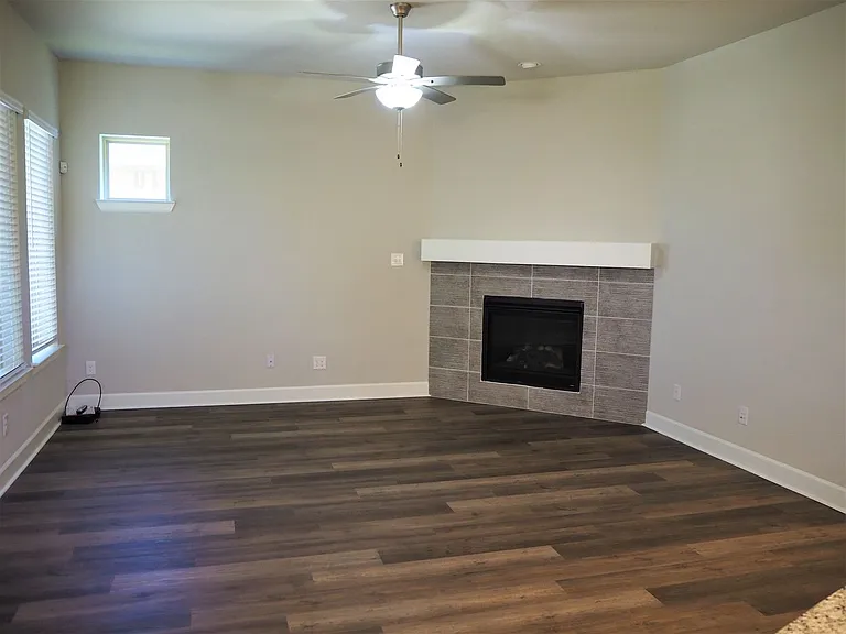 701 Matchbox St — Photo 10
