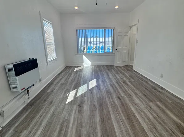 1364 Cherry Ave, Long Beach, CA