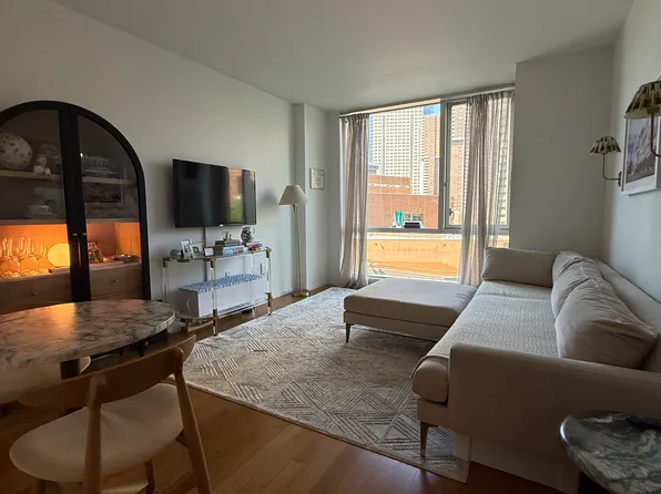 200 Chambers Street 5L image 1 of 8