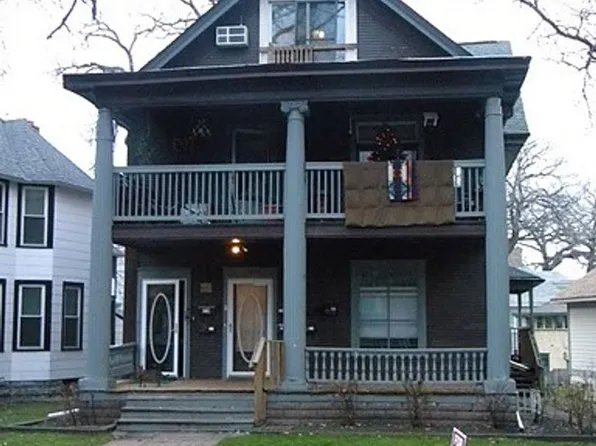 June 2023 ~ Cute 4 bedroom house. Spacious bedrooms. In unit laundry and dishwasher., 1905-07 Feronia Ave #1, Saint Paul, MN 55104
