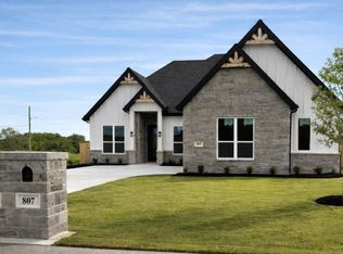 808 N Ave E, Springtown, TX 76082
