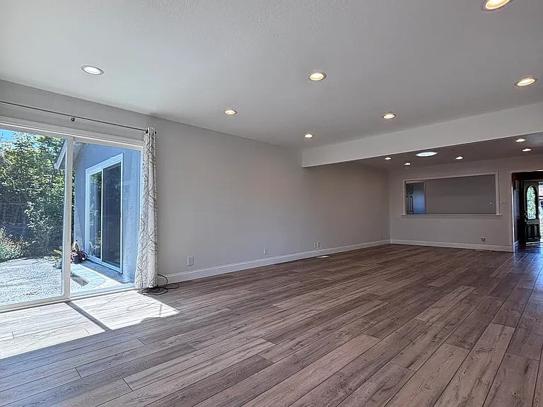 1337 Bedford St — Photo 18