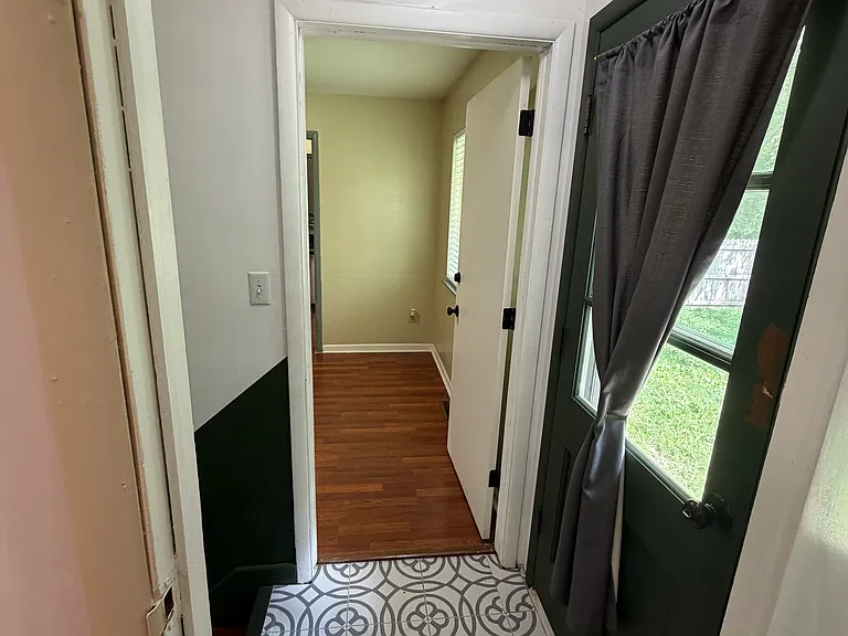 7909 Grandview St — Photo 29