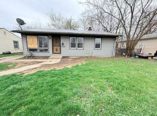 1420 E 15th St, Ford Heights, IL