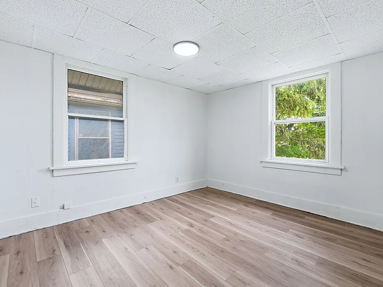 2133 Riedmiller Ave — Photo 8