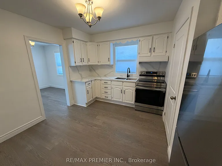 9 Blaydon Ave — Photo 4