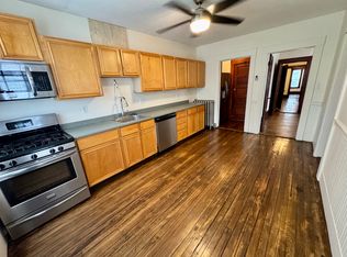 9 Fairfield St APT 2R, Cambridge, MA 02140