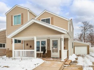 419 S Lodge Ln, Lombard, IL 60148
