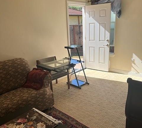 2nd image of 21901 Gardenview Ln