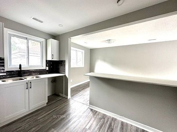 5th image of 433 South St