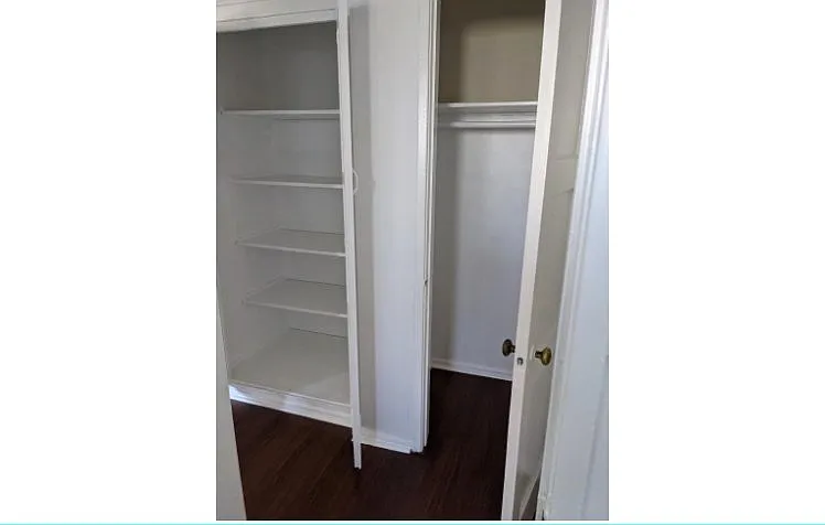 3900 W Adams Blvd — Photo 12