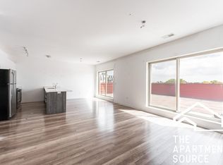 2703 W North Ave #302, Chicago, IL 60647