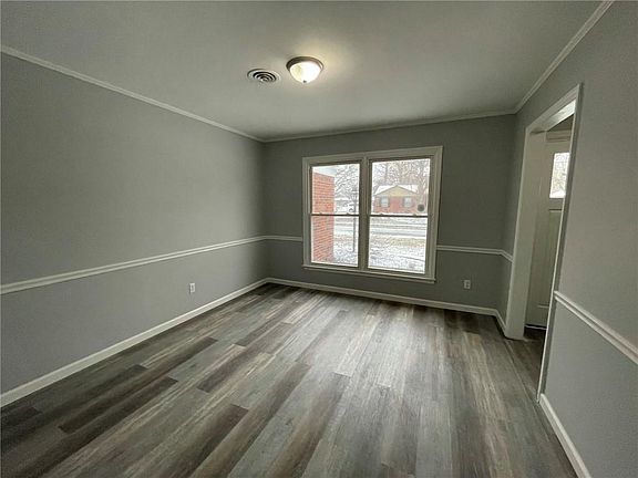 5th image of 8919 Ellington Dr