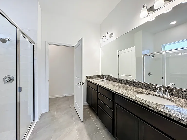 16007 Micelli Dr — Photo 28