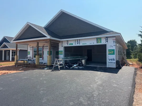 14 Norman Dr E, Charlottetown, PE C1C 1E9