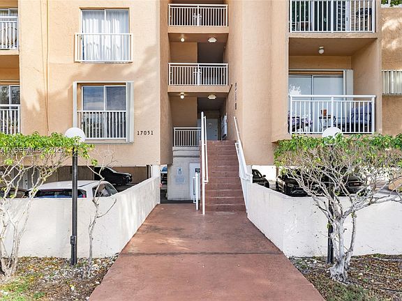 2nd image of 17051 NE 35th Ave APT 301