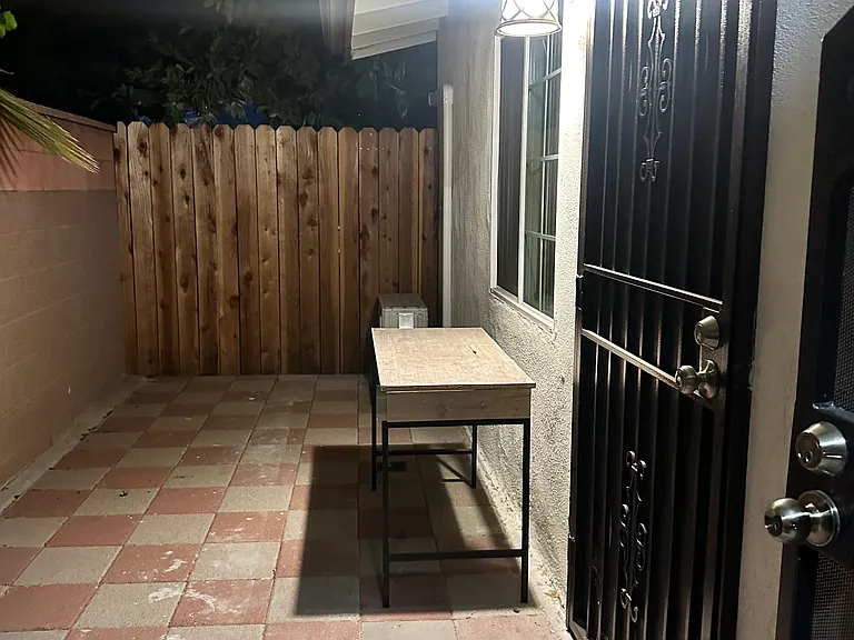 631 E Chester Rd — Photo 12