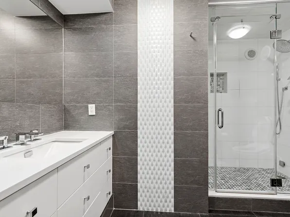 300 East 59th Street image 11 of 12