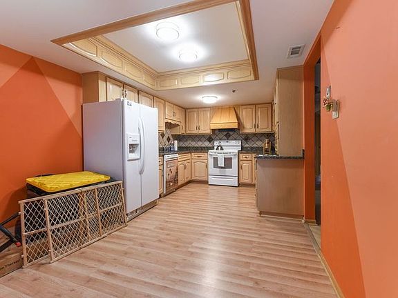 4th image of 9192 Del Prado Dr APT 2N