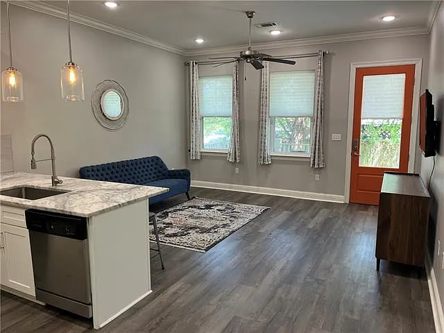 3503 Urquhart St — Photo 3