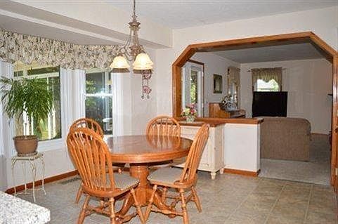 3rd image of 4327 Stone Creek Dr