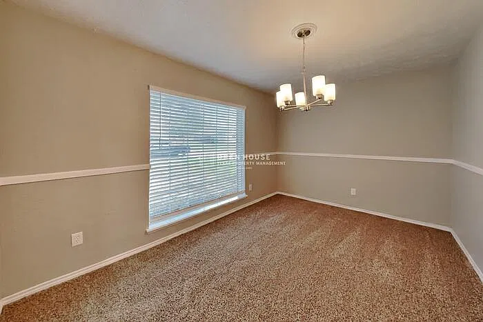 3 bed, 2.0 bath, 1652 sqft, $1,950 — Photo 3