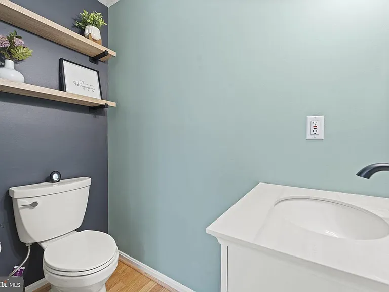 13689 Water Springs Ct — Photo 26